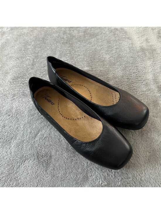 Trotters Shoes - Trotters Black Leather Ballet Flats Shoes Women's size 12 WW Extra Wide